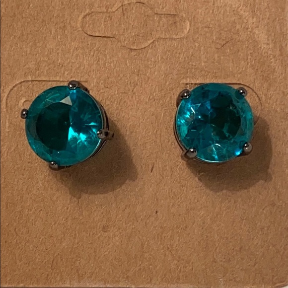 Blue stud earrings - Picture 8 of 8